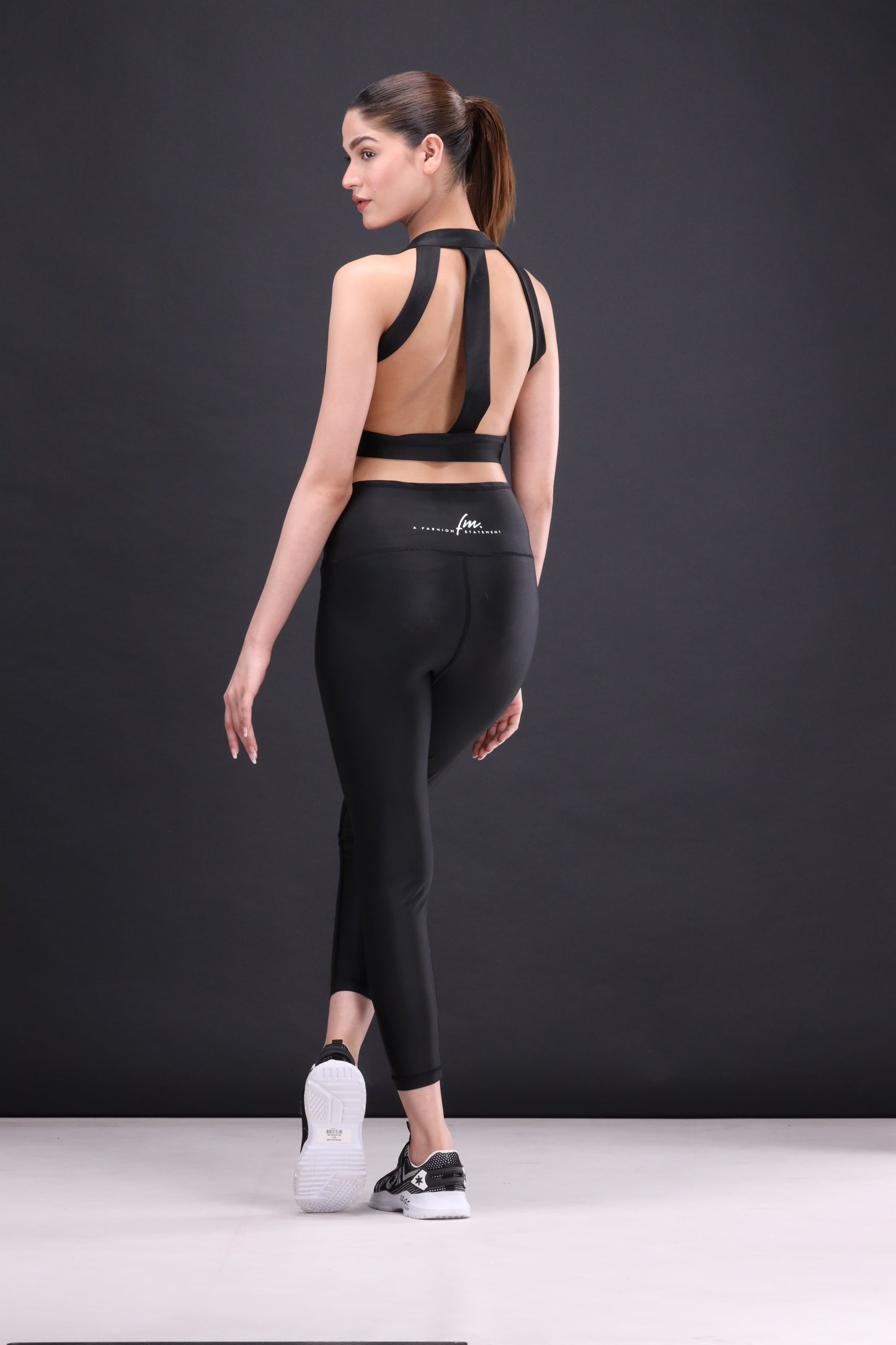 Hecate Black Interlacing Sports Bra